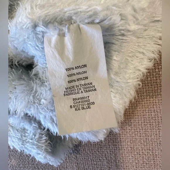 Bebe - Picture 3 of 8